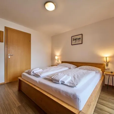 1 Apartment